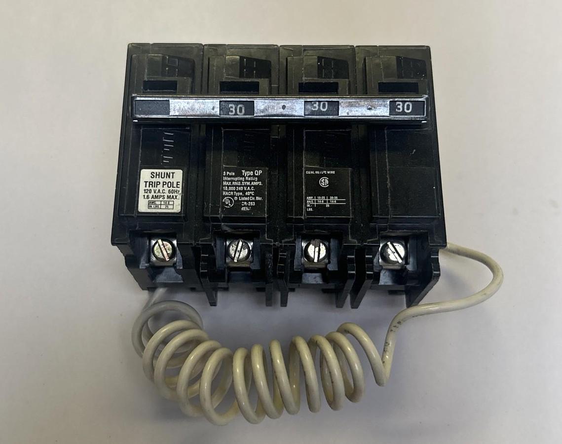 Used SIEMENS,Q33000S01,CIRCUIT BREAKER 30A 240V 3P