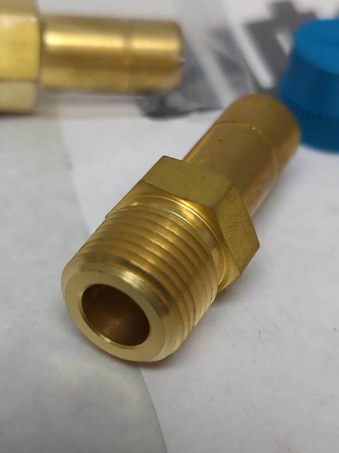 SWAGELOK,B-8-TA-1-6,1/2T X 3/8MNPT MALE ADAPTER LOT OF 2 NOS