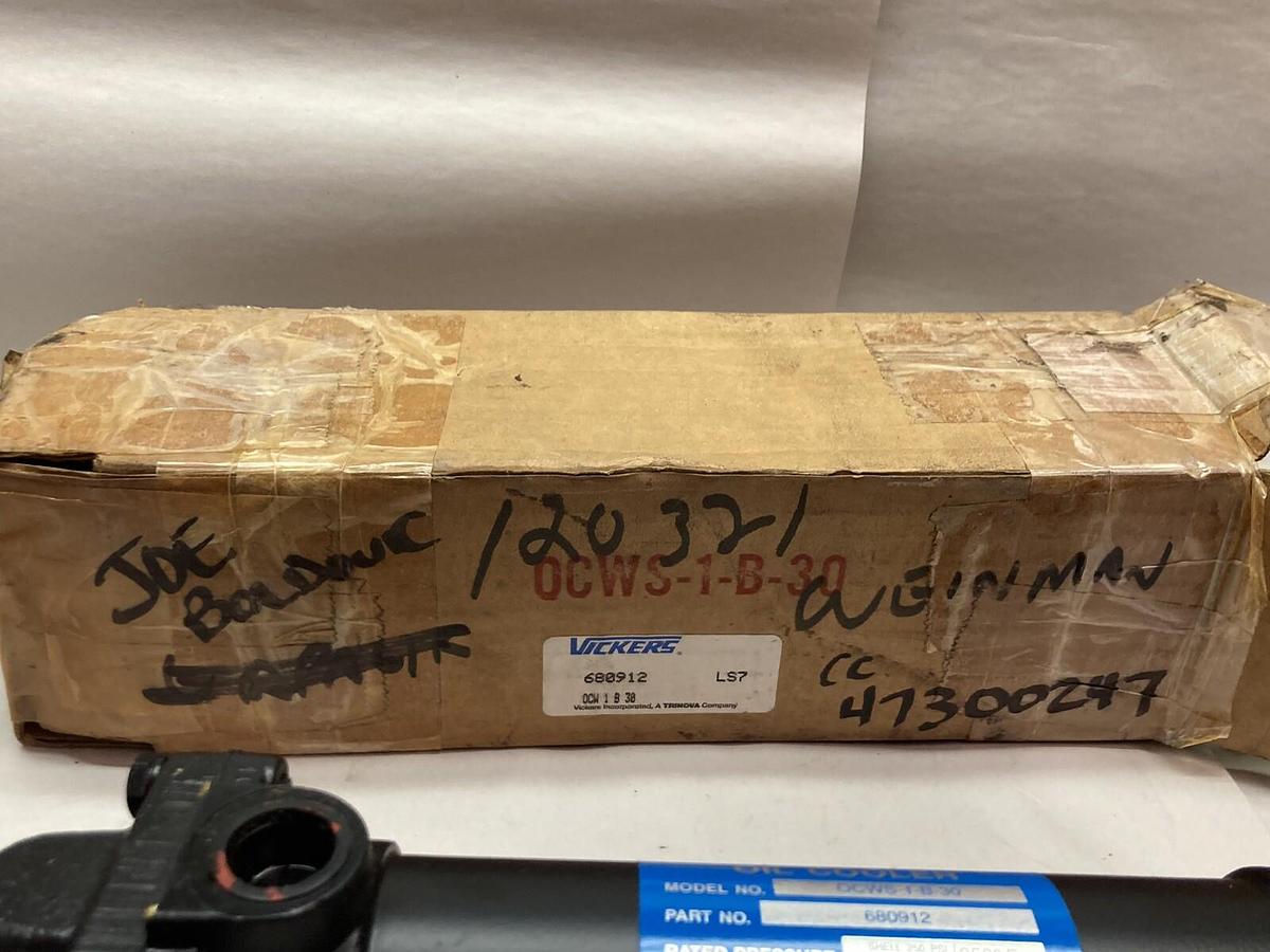 Vickers,OCW-S-1-B-30,Oil Cooler/Heat Exchanger P/N 680912