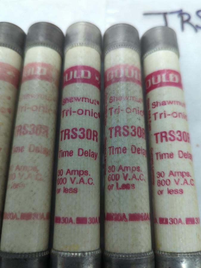 Used GOULD SHAWMUT,TRS30R,TRI-ONIC 30 AMP FUSE LOT OF 7 PRE-OWNED