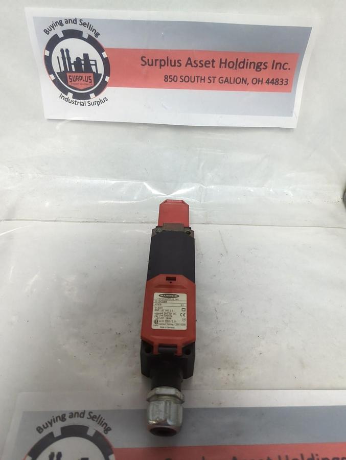 Used BANNER,SI-LS42UMH,SAFETY INTERLOCK SOLENOID 24-230V MC PRE-OWNED