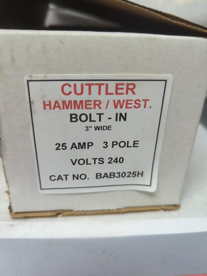 Used CUTLER-HAMMER,BAB3025H,CIRCUIT BREAKER 25 AMP 3-POLE PRE-OWNED