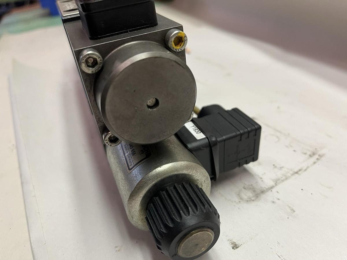 Used BOSCH REXROTH,4WRP-6-E-16S-1X/G24Z4/M-755,SERVO SOLENOID VALVE