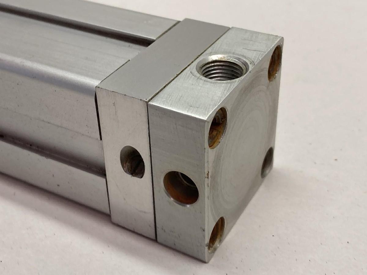 Used Numatics,SF-540387-1,Pneumatic Cylinder 1-1/8 5.250