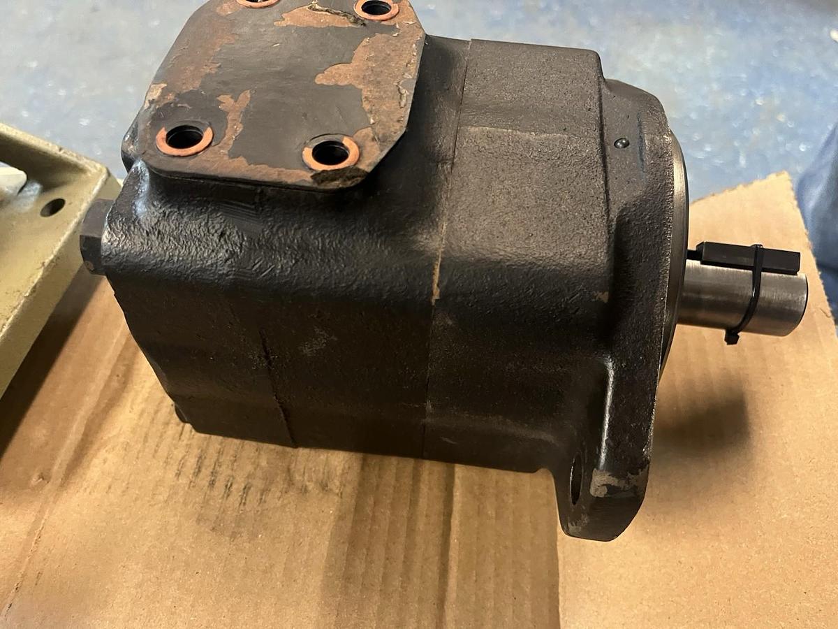 Used VICKERS,35V30A-F-1A22R,HYDRAULIC VANE PUMP