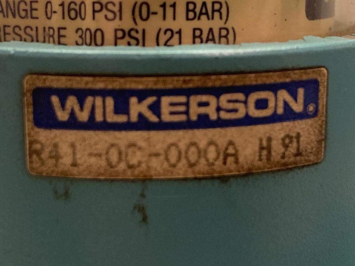 Used Wilkerson,R41-0C-000A-H91,Dual Air Regulator