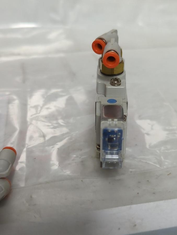 Used SMC,SY5160-5L0Z-N7,SOLENOID VALVE LOT OF 2 PRE-OWNED