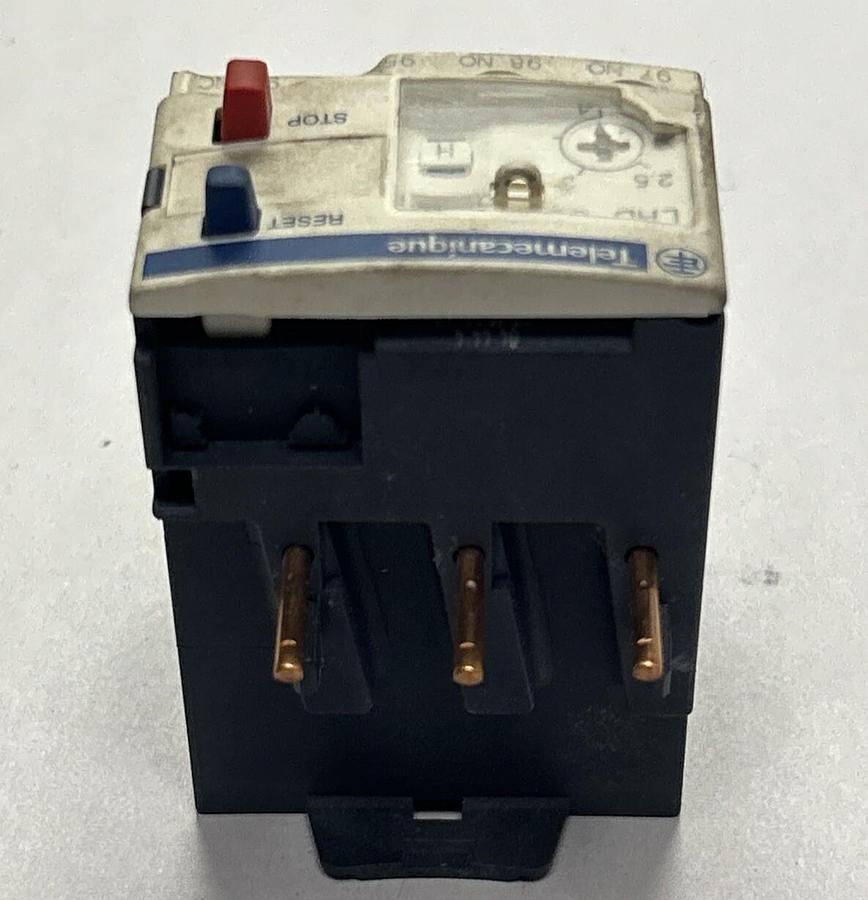 Used TELEMECANIQUE,LRD08,OVERLOAD RELAY