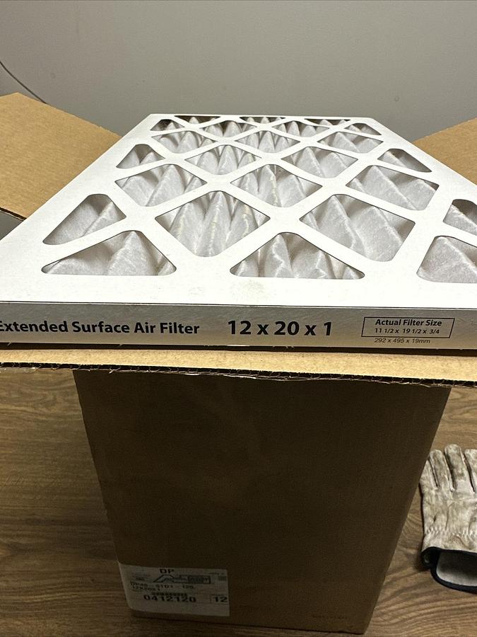 Used AIRGAURD,0412120 DP40-STD1-120 12X20X1, MERV 8 FILTERS 12 PACK