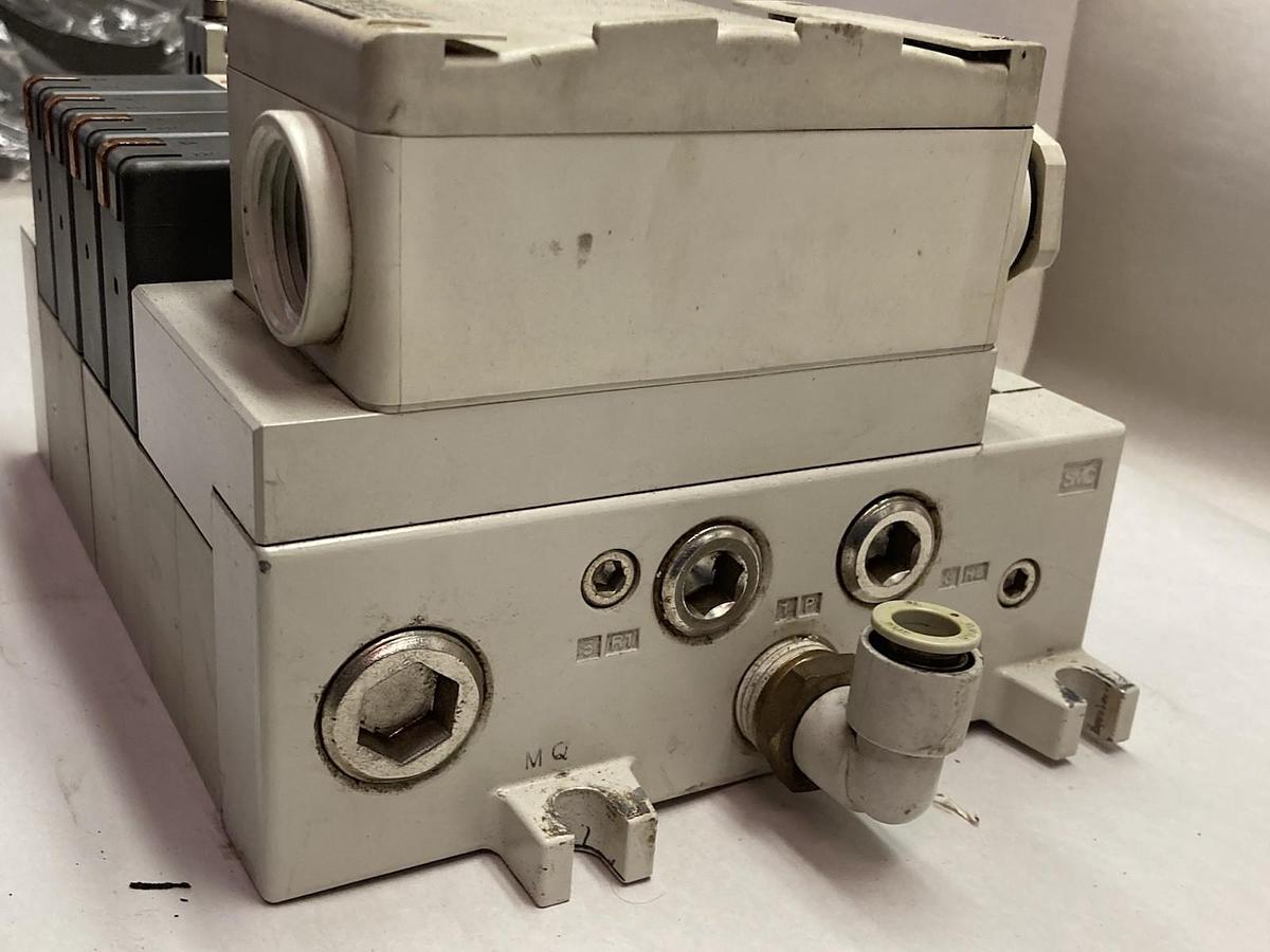 Used SMC,VQ4100-5W Valves,7 Port Pneumatic Manifold Assembly