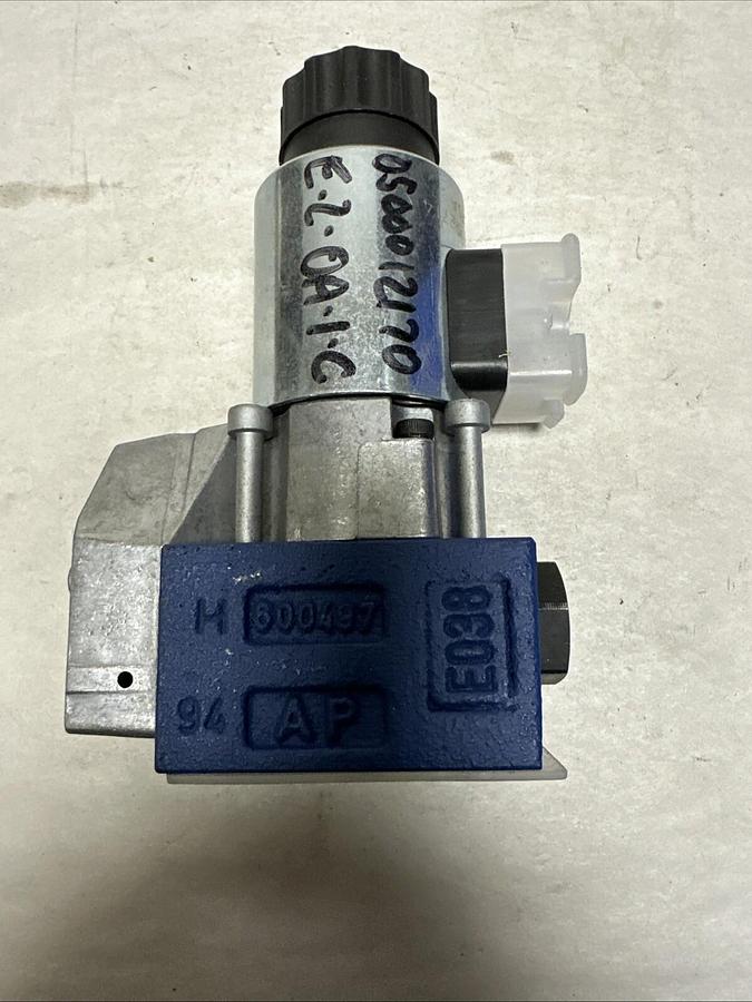 Rexroth,R900049834,HYDRAULIC DIRECTIONAL CONTROL VALVE