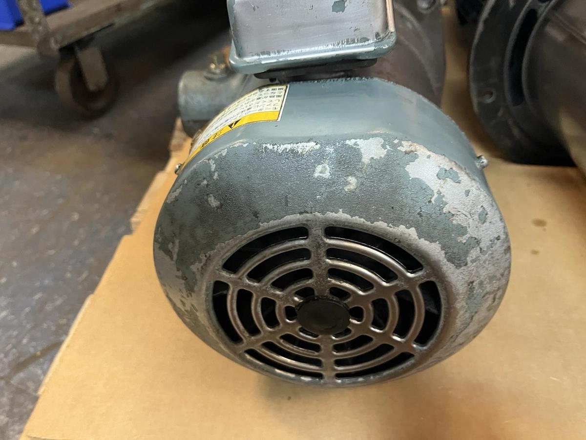 Used TERAL,LPW402A-1.5,COOLANT PUMP SIZE 40MM 3PH 200-220V