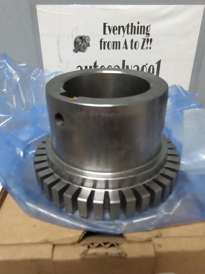 FALK,0704632  1060T,HUB 2.125 INCH BORE 1/2 INCH X  1/4 INCH KW NOS