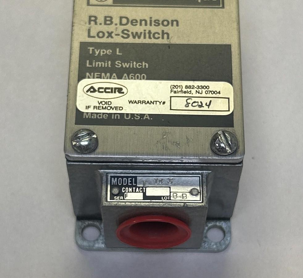 Used TELEMECANIQUE,L143,LIMIT SWITCH