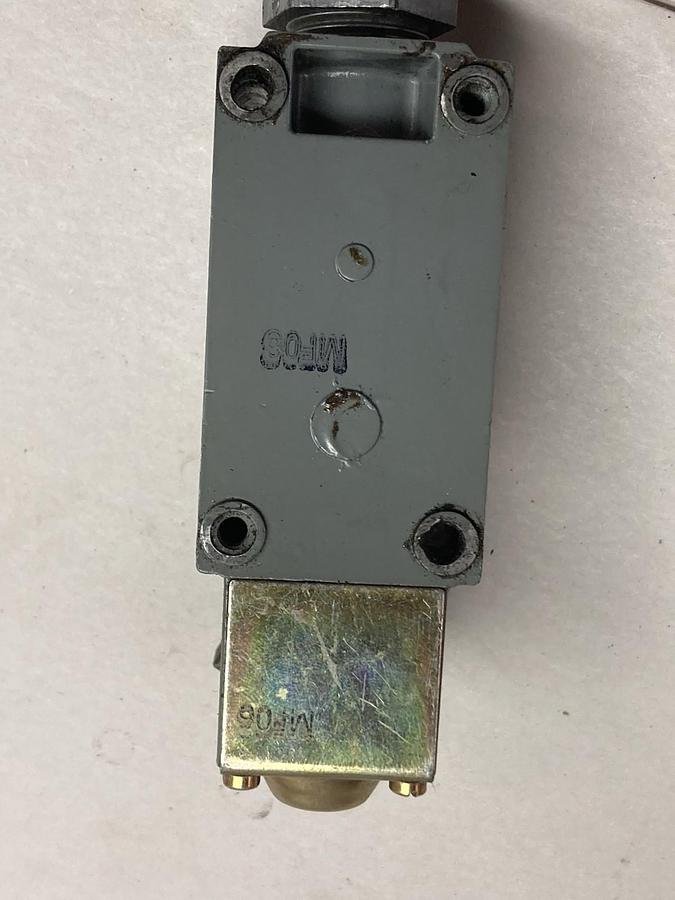 Used Allen Bradley,802T-H,Limit Switch Ser C