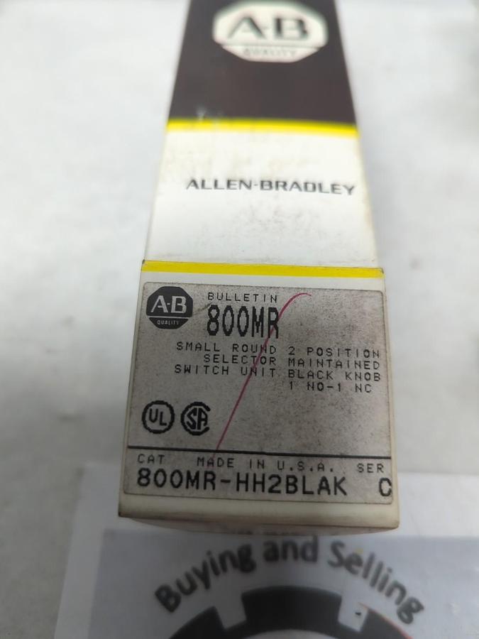 ALLEN BRADLEY,800MR-HH2BLAK,SMALL ROUND 2-POS SELECTOR SWITCH BLACK SERIES C NOS