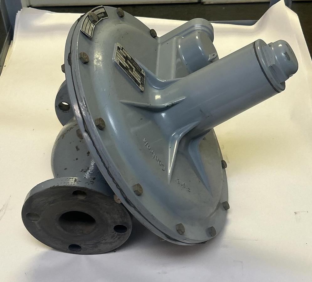 Used FISHER CONTROLS,133H-4,GAS REGULATOR