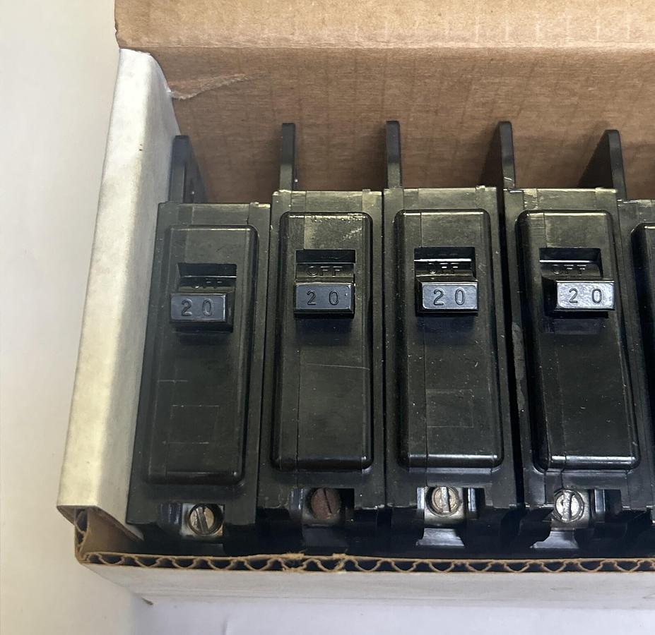 Used ITE,BQ1-B020,CIRCUIT BREAKER 20A 120/240V 1P LOT OF 10