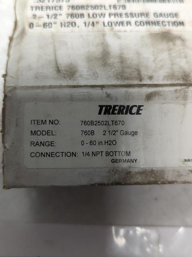 TRERICE,760B2502LT670,2-1/2 IN GUAGE 0-60 IN H20 1/4 IN BOTTOM CONNECTION NOS