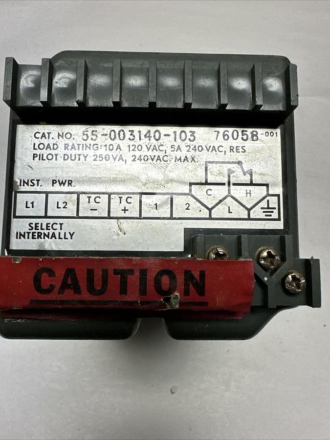 Used Fenwal,55-003140-103,Temperature Controller 0-800 Degree (G063)