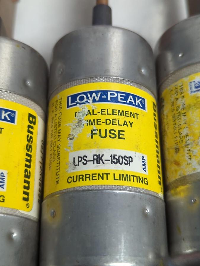 Used COOPER BUSSMANN,LPS-RK-150SP,LOW-PEAK FUSE 150 AMP LOT OF 4 PRE-OWNED