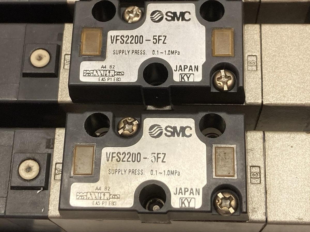 Used SMC,VFS2200-5FZ,Valve Manifold Block 0.1-1.0MPa