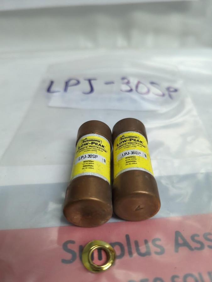 Used COOPER BUSSMANN,LPJ-30SP,LOW-PEAK 30 AMP FUSE LOT OF 2 PRE-OWNED