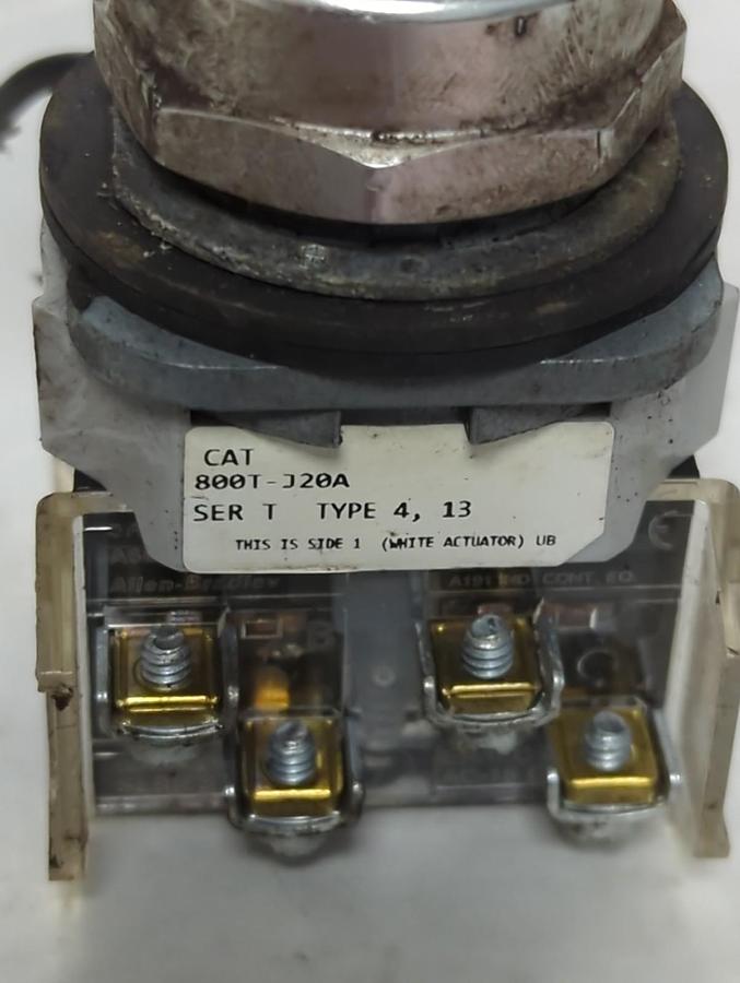 Used ALLEN BRADLEY,800T-J20A,SELECTOR SWITCH SERIES T PRE-OWNED