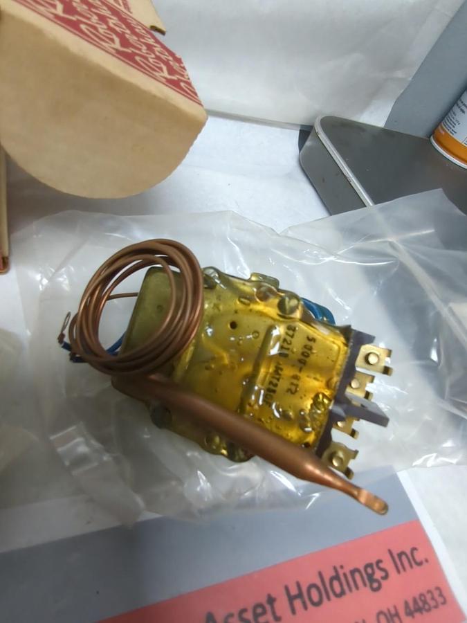 ROBERTSHAW,5000-812,COMMERCIAL ELECTRIC T'STAT 60 TO 250 F NOS