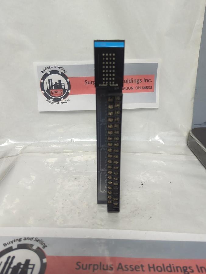 Used TOSHIBA,TC32DI,INPUT MODULE 12/24VDC 3.3/7mA PRE-OWNED