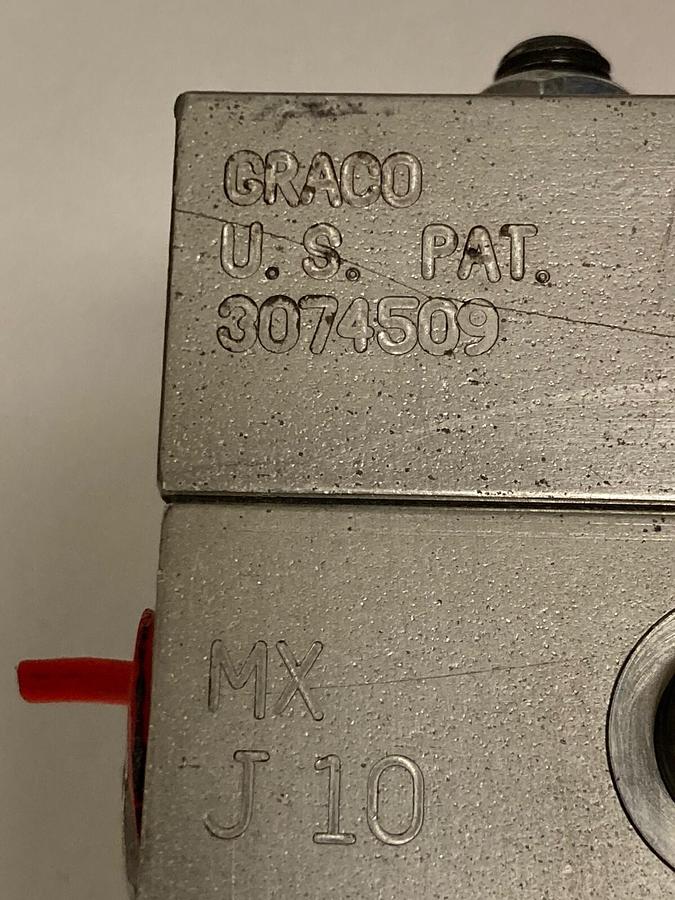 Used Graco,MXJ10-100T MXA10-050S,Divider Valve 3074509