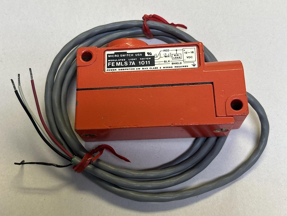 Used HONEYWELL MICROSWITCH,FEMLS7A1011,PHOTOELECTRIC SENSOR