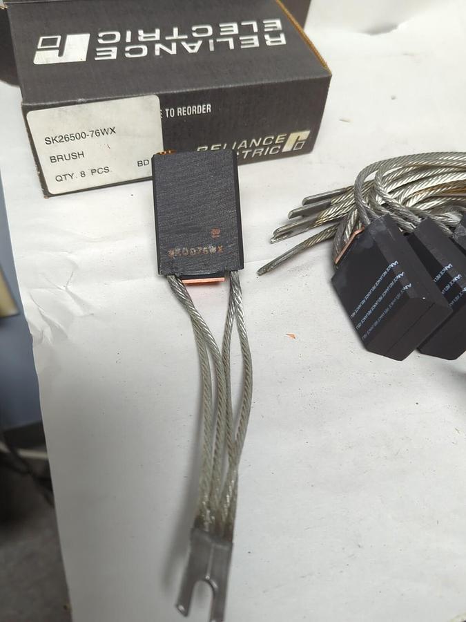 RELIANCE ELECTRIC,SK26500-76WX,CARBON MOTOR BRUSHES BOX OF 8 PIECES NOS