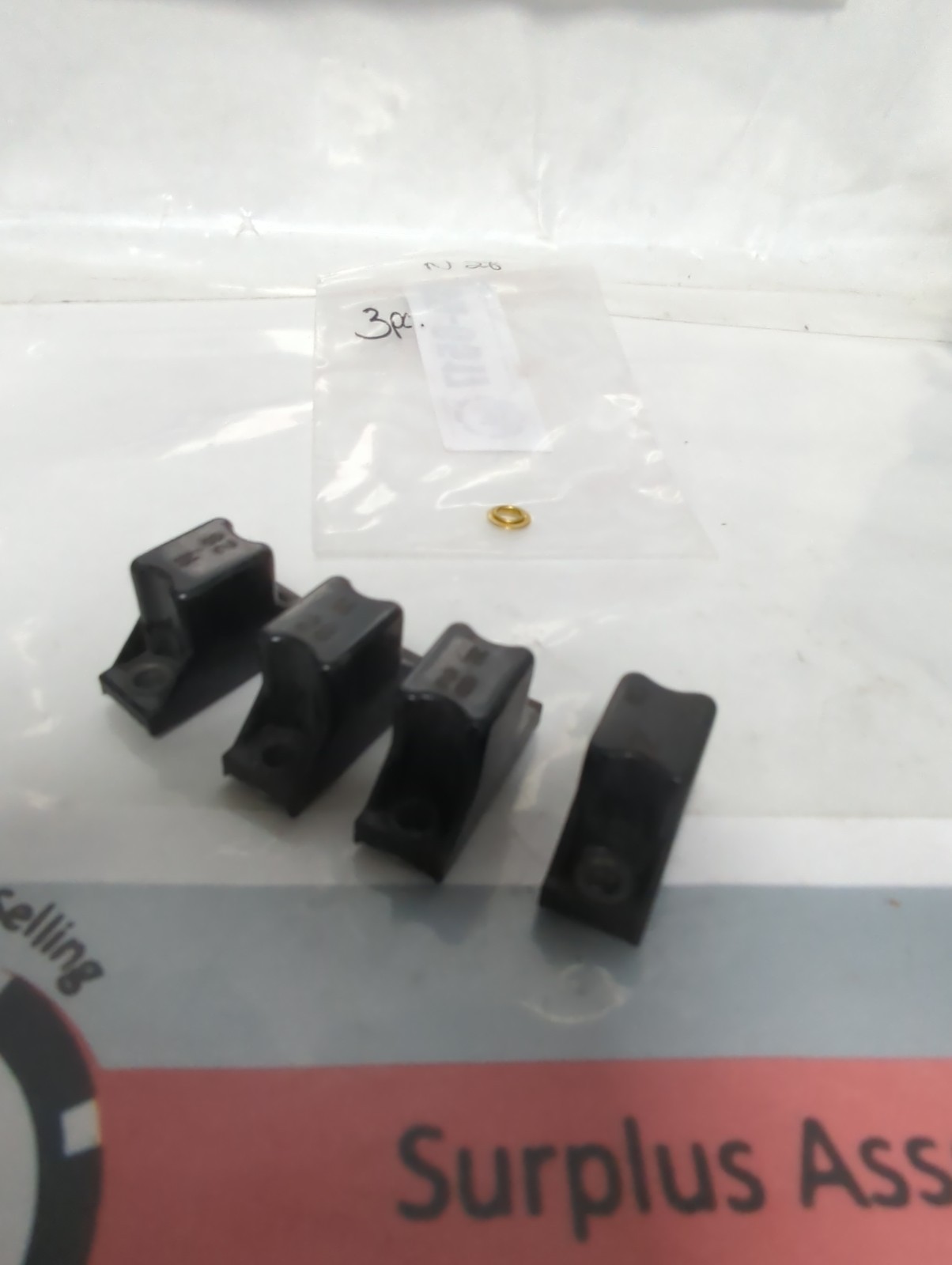 Used ALLEN BRADLEY,N28,THERMAL OVERLOAD PROTECTION HEATER ELEMENT LOT OF 4 PRE-OWNED