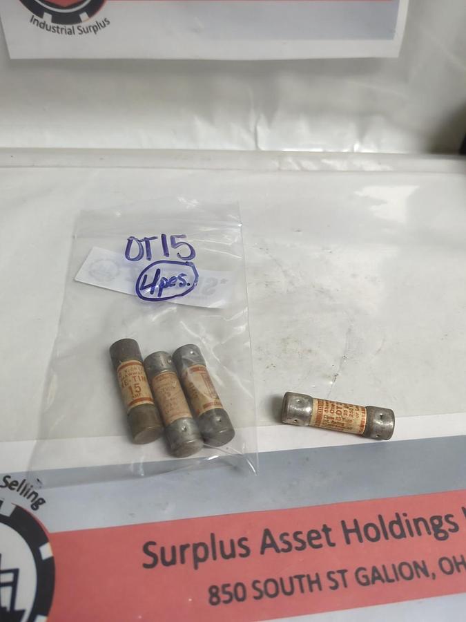 Used GOULD SHAWMUT,OT15,ONE-TIME 15 AMP FUSE LOT OF 4 PRE-OWNED