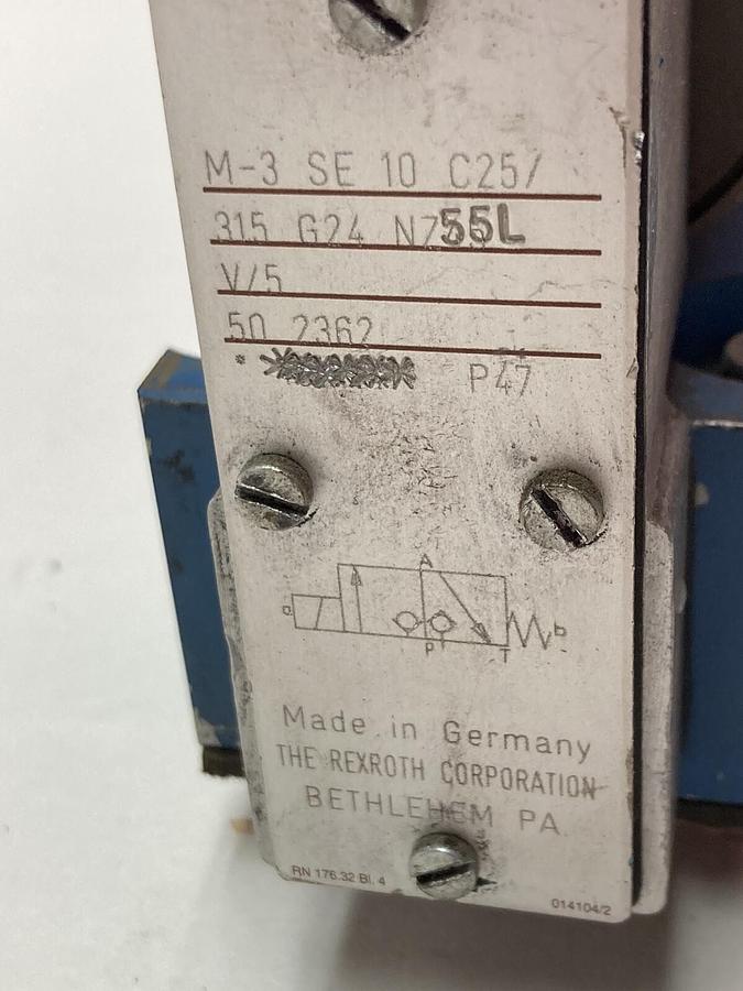 Used Rexroth,M-3 SE 10 C25/315 G24 N755L V/5,Servo Valve