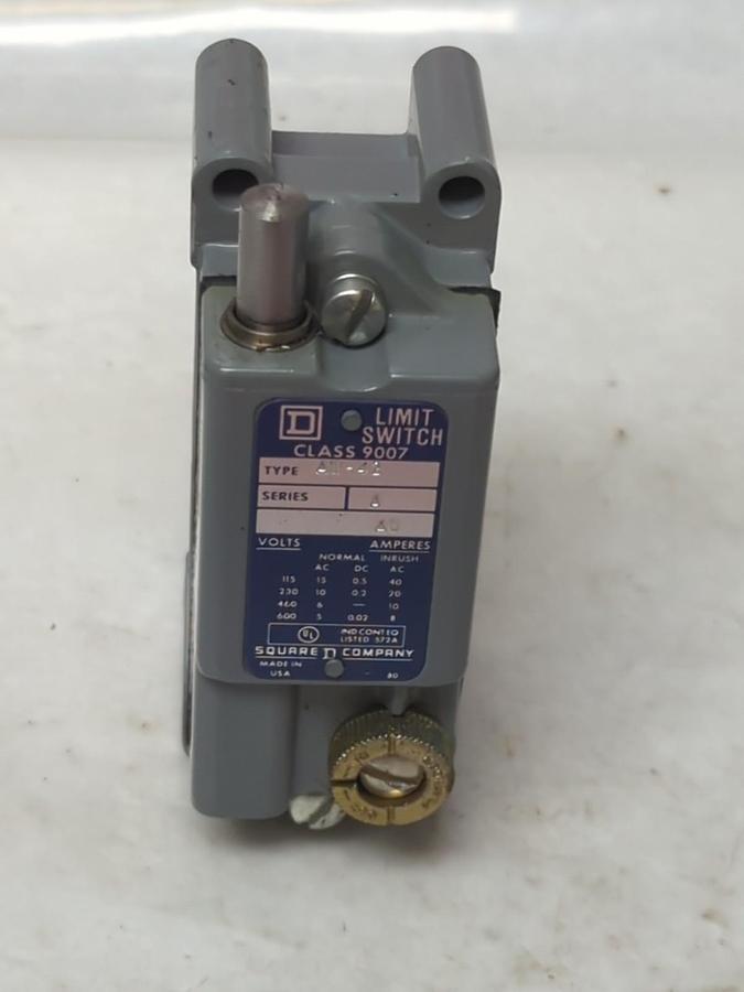Used SQUARE D,9007 AW-42,LIMIT SWITCH SERIES A PRE-OWNED