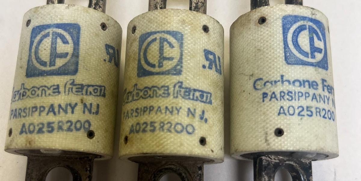 Used CARBONE FERRAZ,A025R200,FUSE 200A 250V LOT OF 3