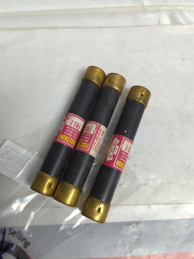 Used COOPER BUSSMANN,FRS-1-1/2,FUSETRON 1-1/2 AMP FUSE LOT OF 3 PRE-OWNED