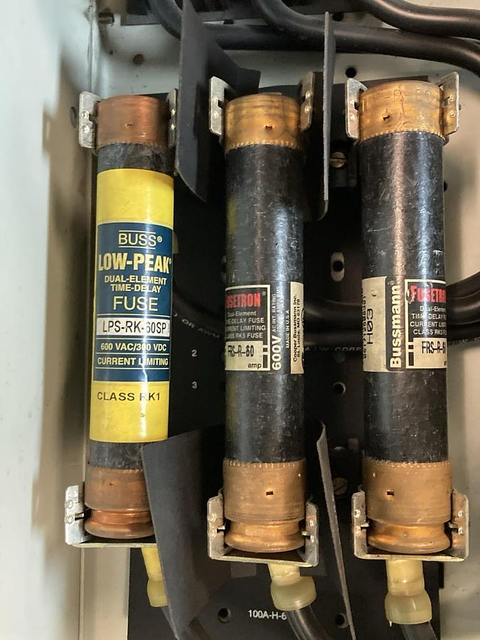 Used Cutler Hammer,Size 3,FUSED MCC Starter Feeder Bucket W200M3CFC