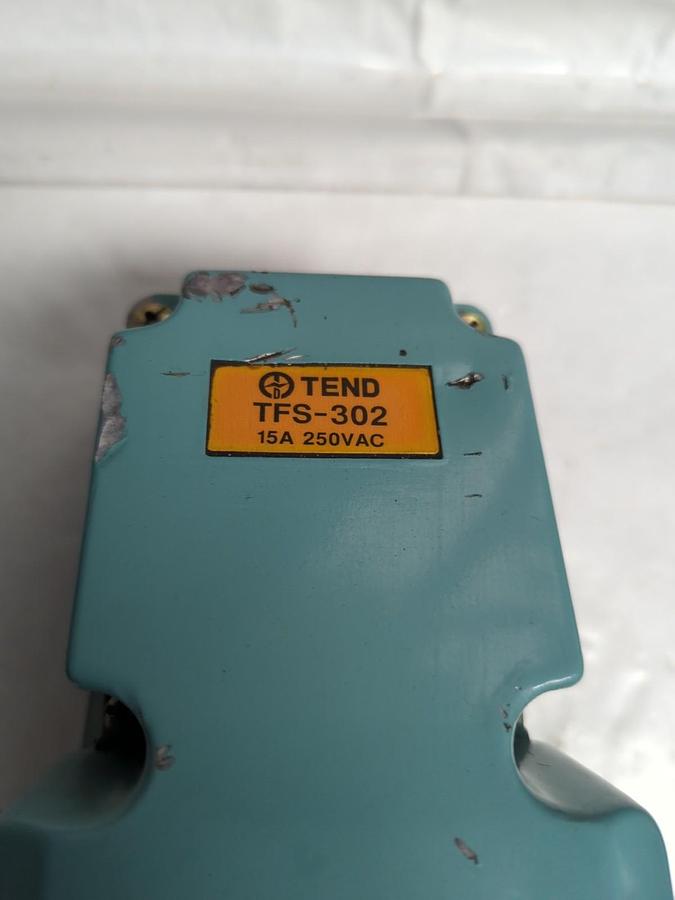 Used TEND,TFS-302,FOOT PEDAL SWITCH 15A 250VAC PRE-OWNED