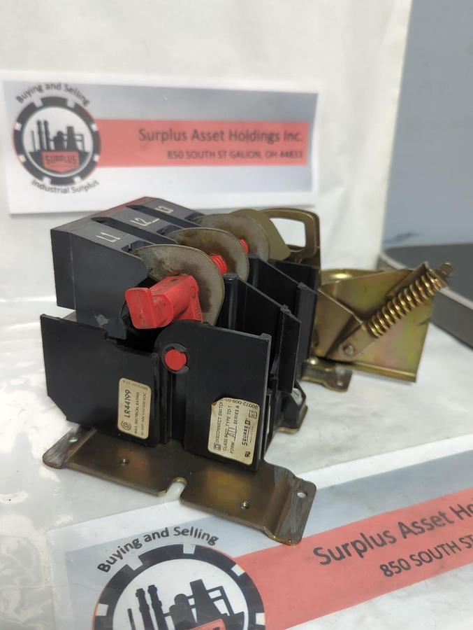 Used SQUARE D,HU-60-SV,3-POLE DISCONNECT SWITCH 60 AMP 600 V PRE-OWNED