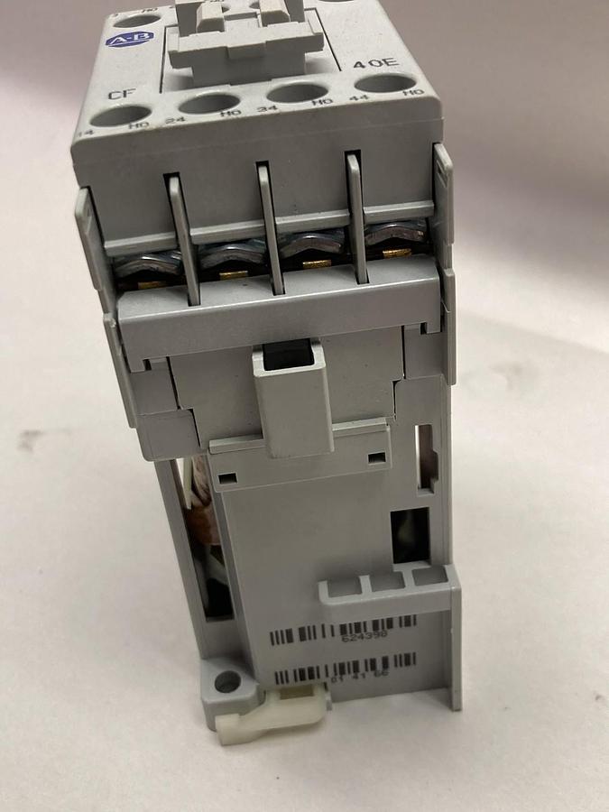 Allen-Bradley,700-CF400Z,Control Relay Ser A 600Vac 50/60Hz 20A