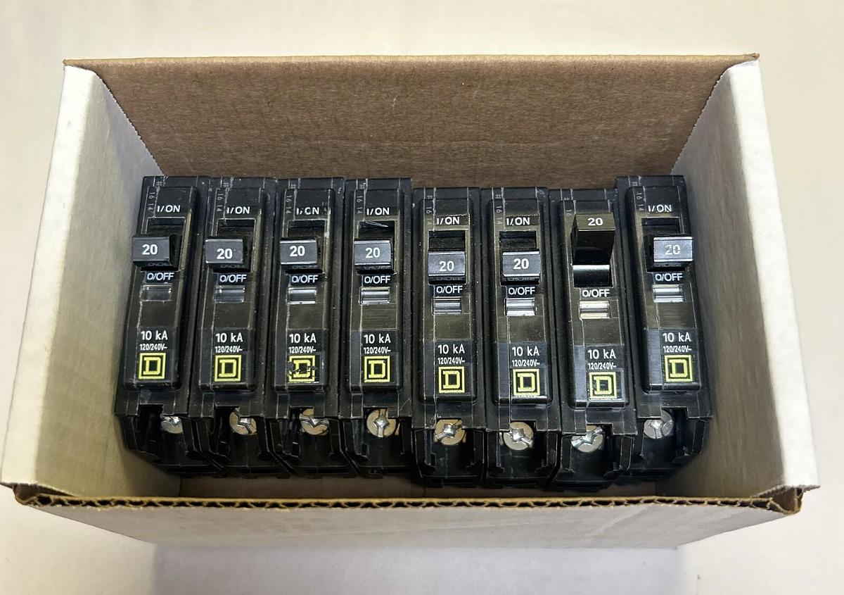 Used SQUARE D,QOB120,CIRCUIT BREAKER 20A 120/240V 1P LOT OF 8