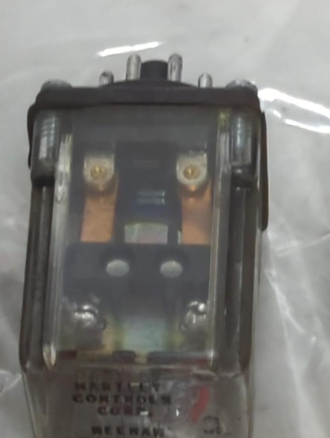Used HARTLEY CONTROLS,300-20,PLUG IN RELAY 8-PIN LOT OF 3 PRE-OWNED