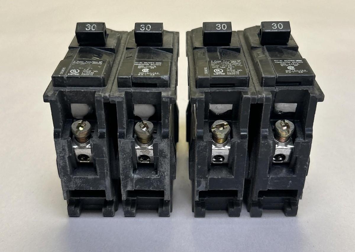 Used SIEMENS,Q230,CIRCUIT BREAKER 30A 120/240V 2P LOT OF 2