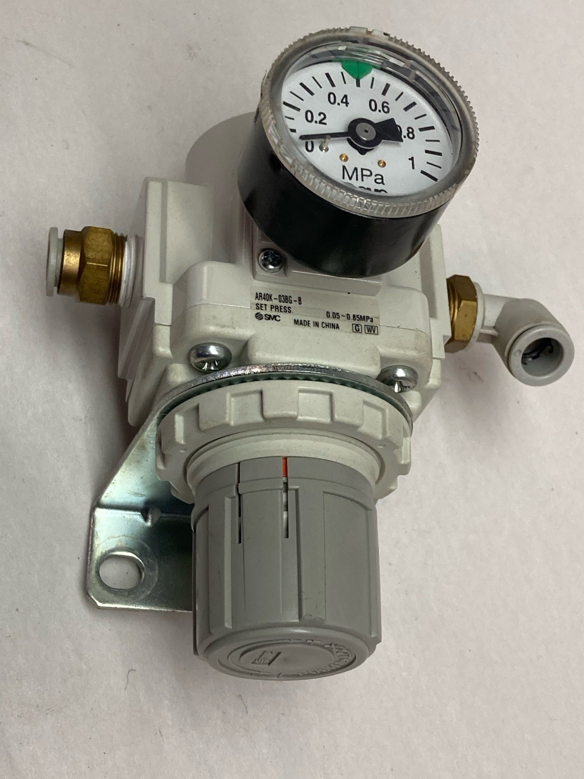 Used SMC,AR40K-038G-B,Regulator 0.05~0.85MPa 0-1MPa