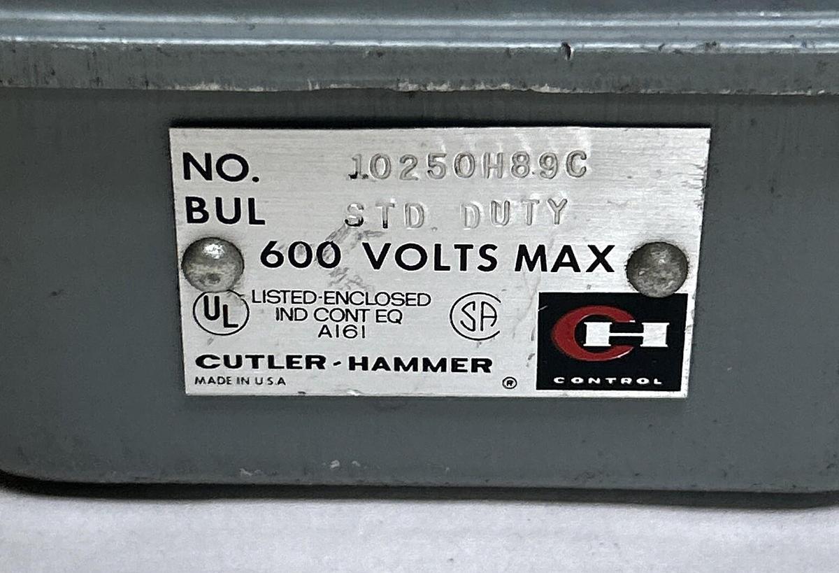 CUTLER-HAMMER,10250H89C,PUSHBUTTON STATION 600V NOS