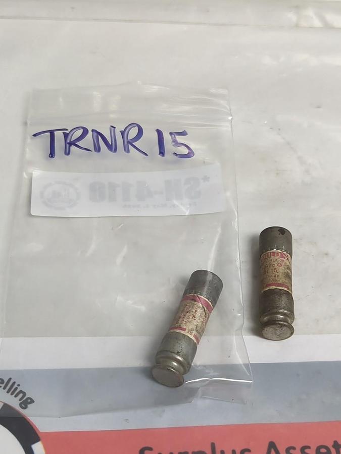 Used GOULD SHAWMUT,TRNR15,TRI-ONIC 15 AMP FUSE LOT OF 2 PRE-OWNED