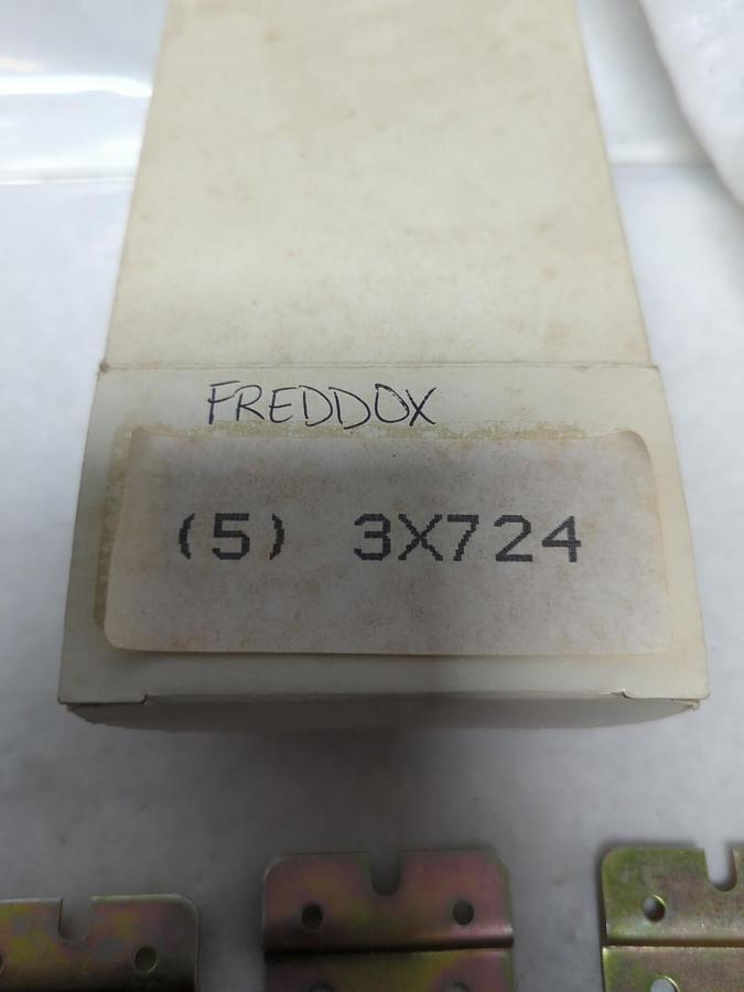 FREDDOX,(5) 3X724,PRESSURE SWITCH BRACKET PACK OF 5 NOS